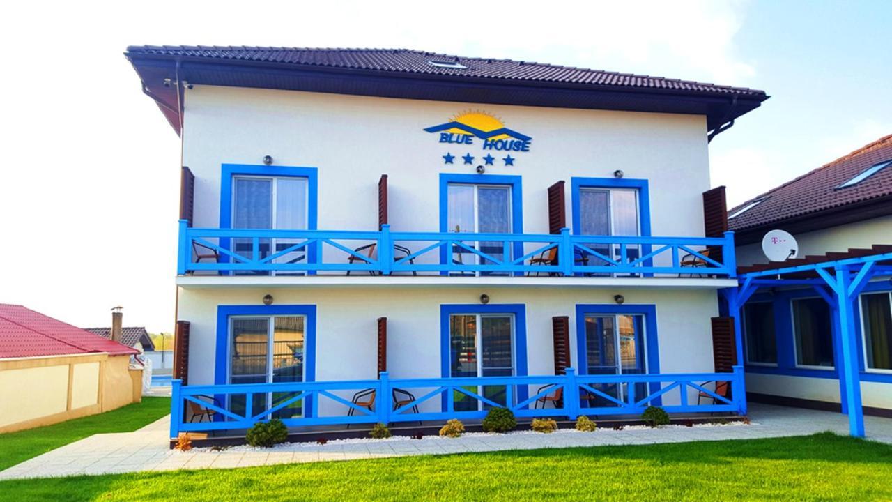 Pensiunea Blue House